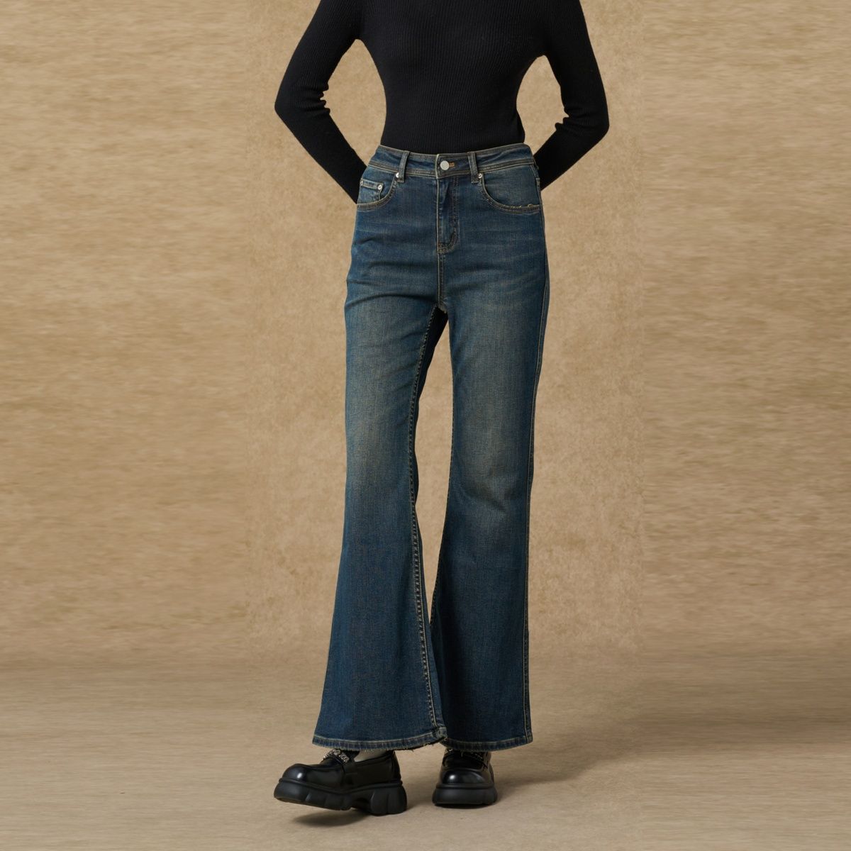 https://fulmo-img-server.com/denimmuse/1756745476223_f830k2wi_lruqk9p2.jpeg