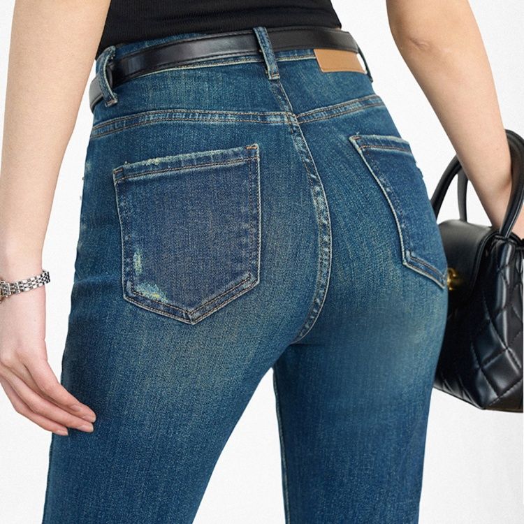 https://fulmo-img-server.com/denimmuse/1756839022943_a1hgi9tl_gpgdegrw.jpeg
