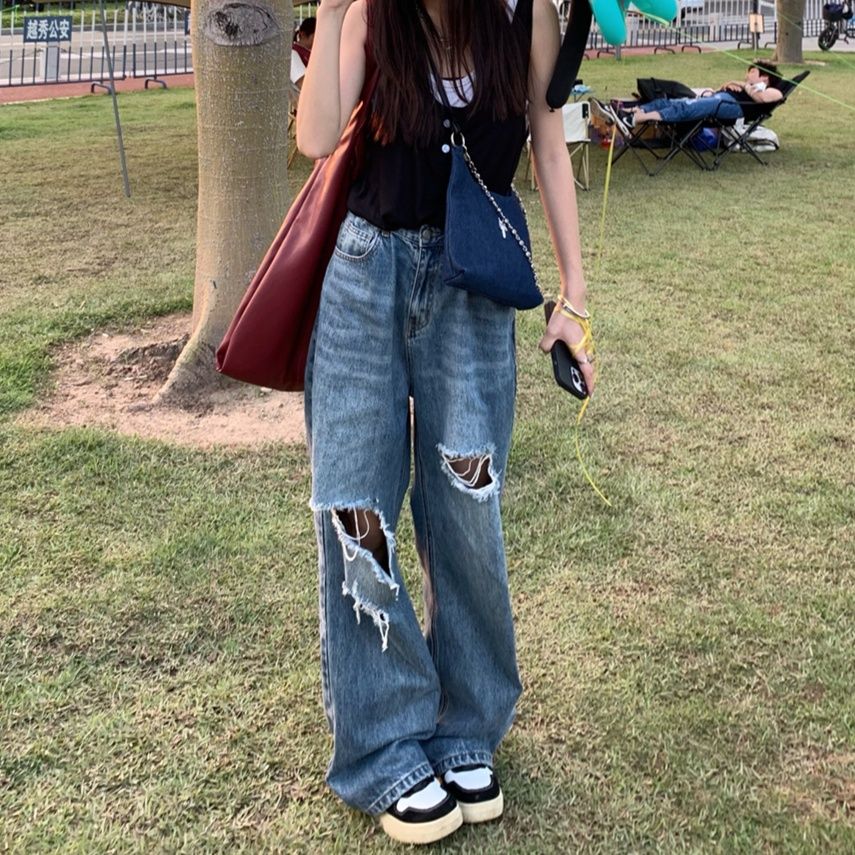 https://fulmo-img-server.com/denimmuse/1759735488190_18bk81g5_cf4l6fyr.jpeg