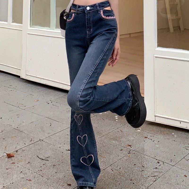 レディース ジーンズ ハート刺繍入りフレアデニムパンツ