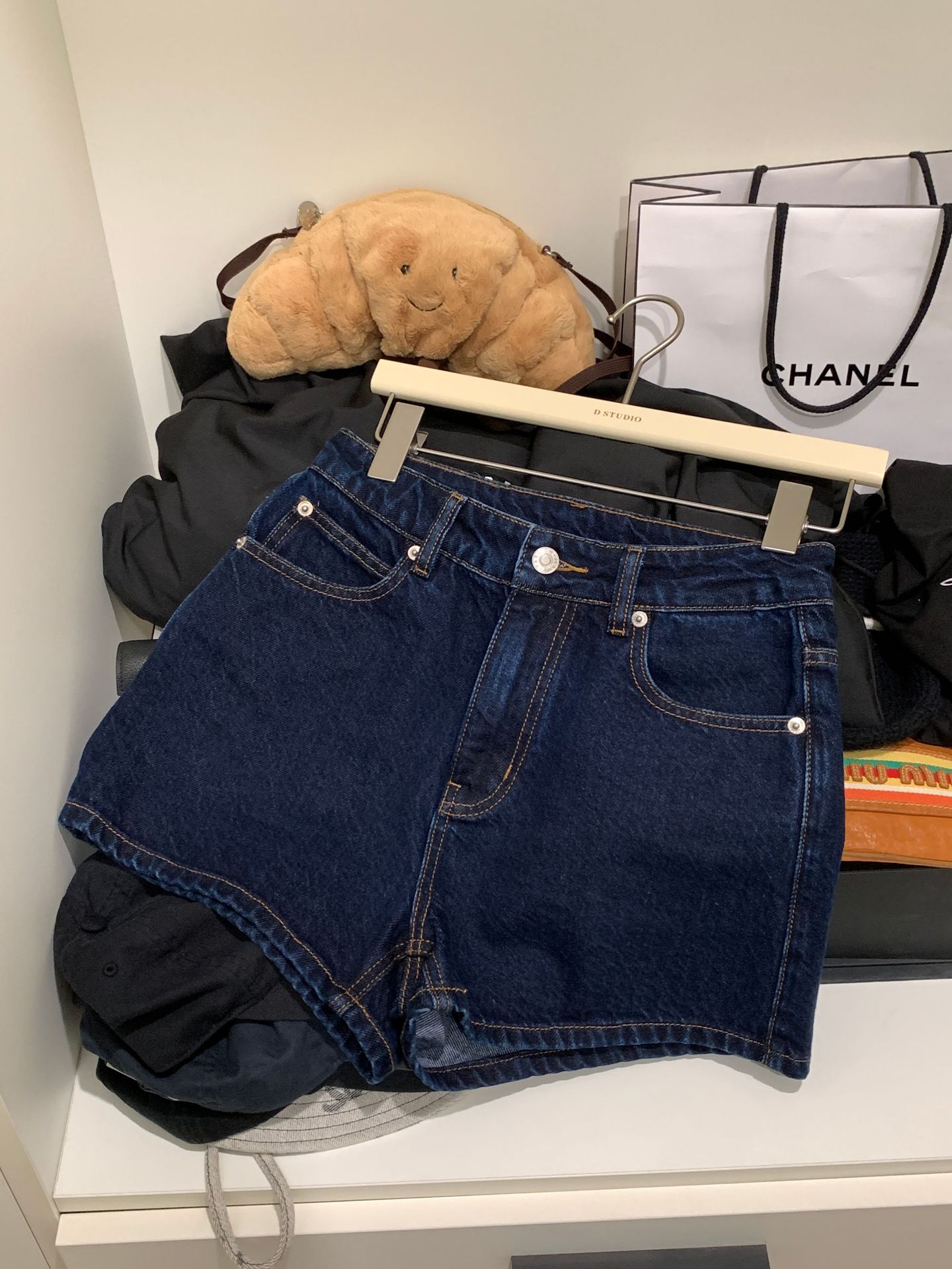 レディースジーンズパンツ ウエストすっきりデニムショートパンツ