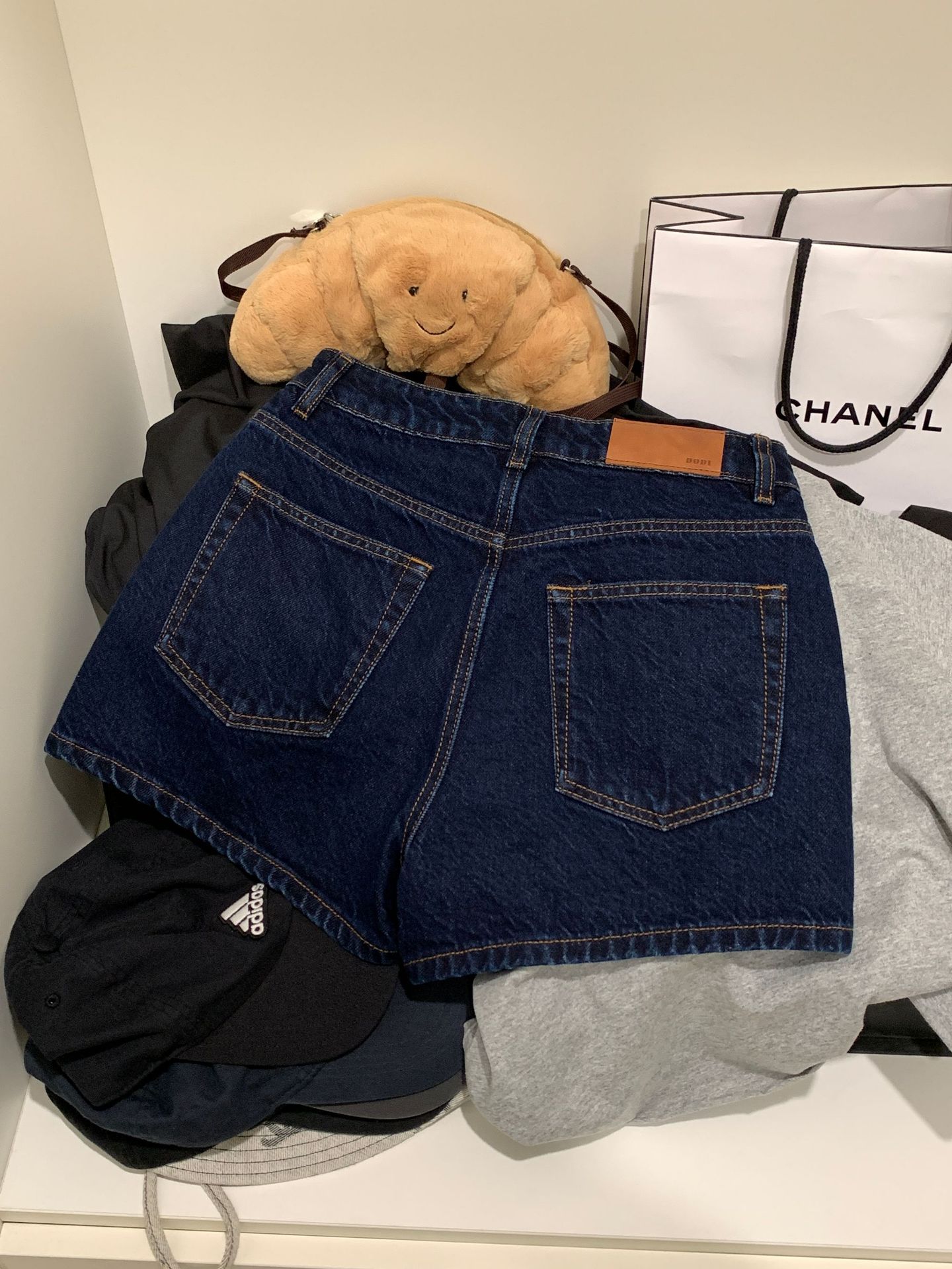 レディースジーンズパンツ ウエストすっきりデニムショートパンツ
