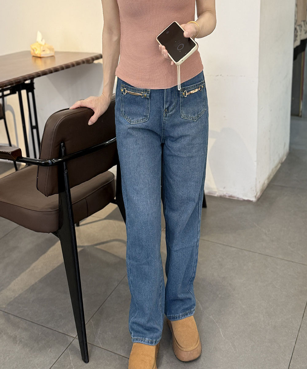 https://fulmo-img-server.com/denimmuse/90b33a90-ba66-459d-bff6-893de964969b.jpg