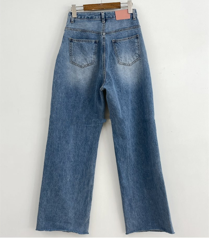 https://fulmo-img-server.com/denimmuse/ab49d03d-4ec5-47de-af91-09d804878d51.jpg