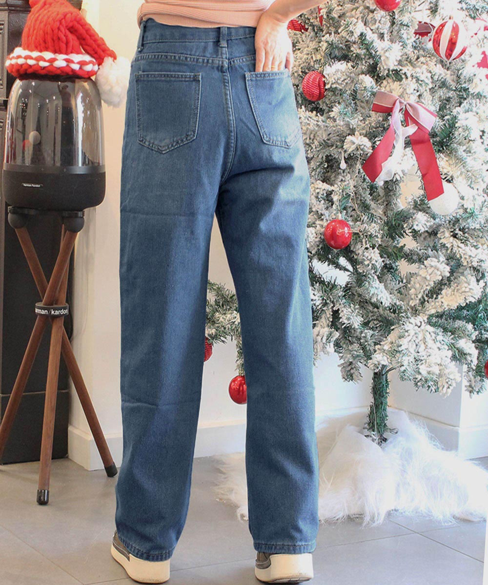 https://fulmo-img-server.com/denimmuse/b95daaf5-cfd9-474f-90e0-48706ac36637.jpg