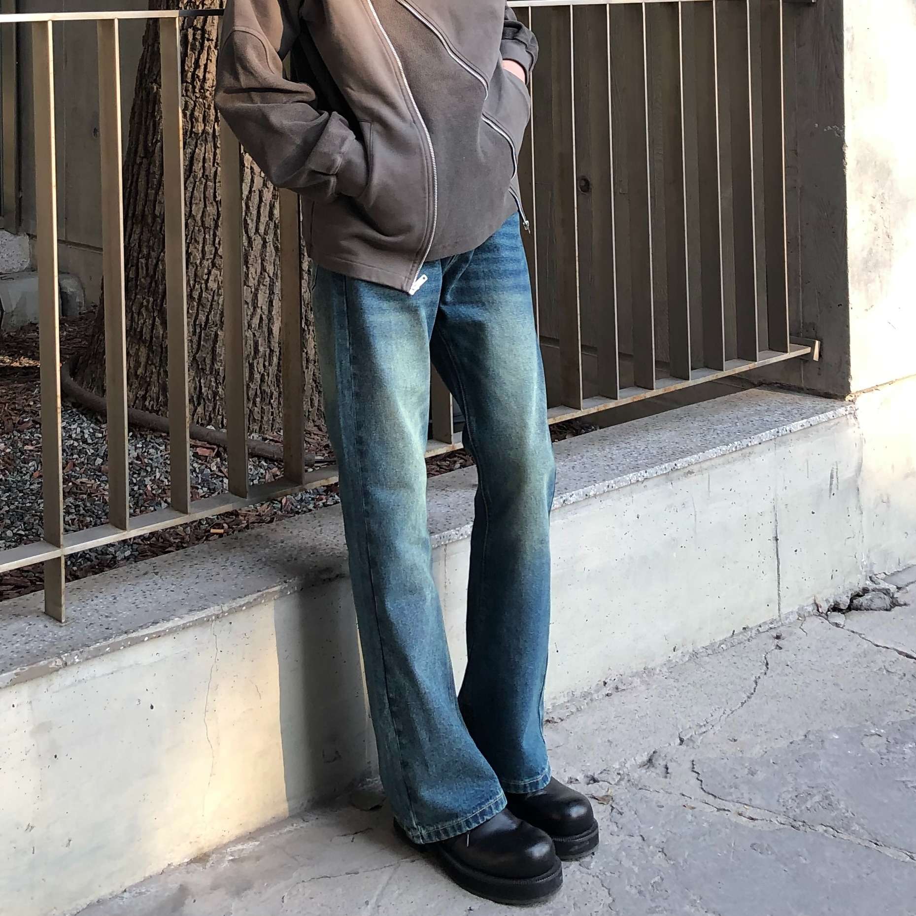 https://fulmo-img-server.com/denimn/0badaf9005bf49e48326fb7b1f81c053.jpg