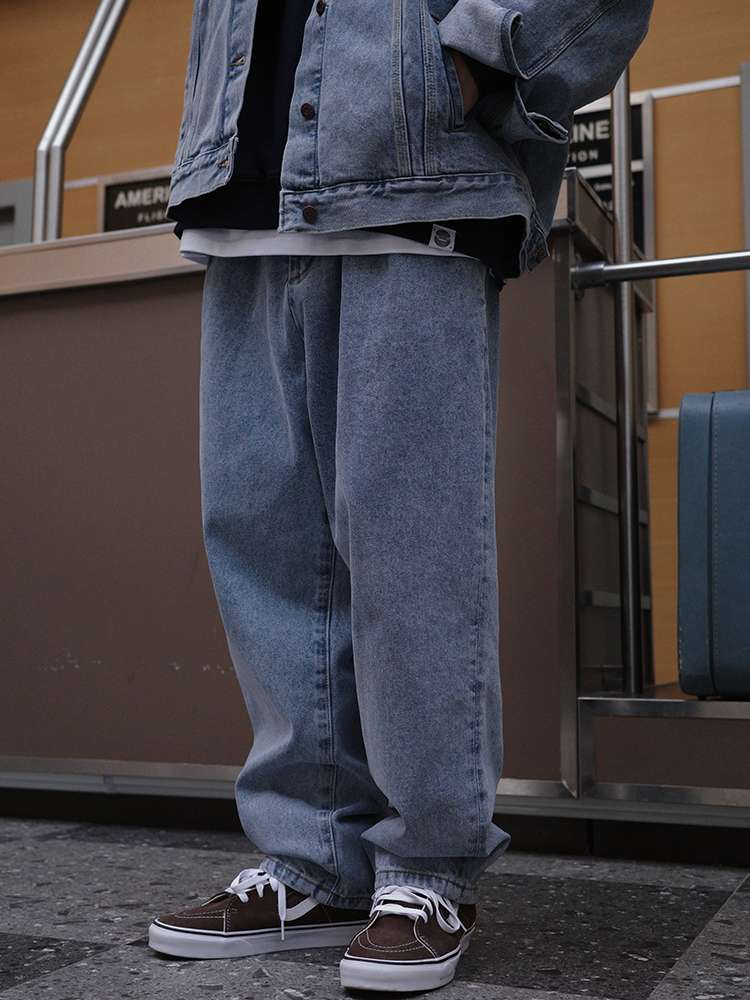 https://fulmo-img-server.com/denimn/11ea7c059ad3427ea083fb3ab5a3820e.jpg