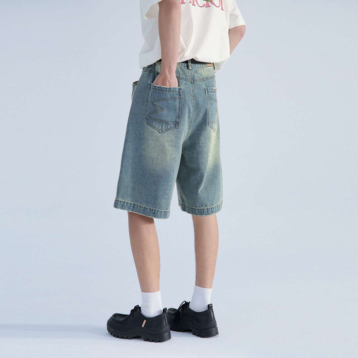https://fulmo-img-server.com/denimn/56d509f4c4574f3093b8f8183dd2622a.jpg