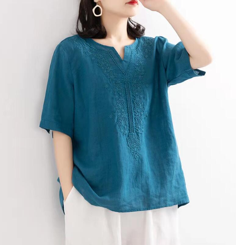 刺繍入り半袖トップス