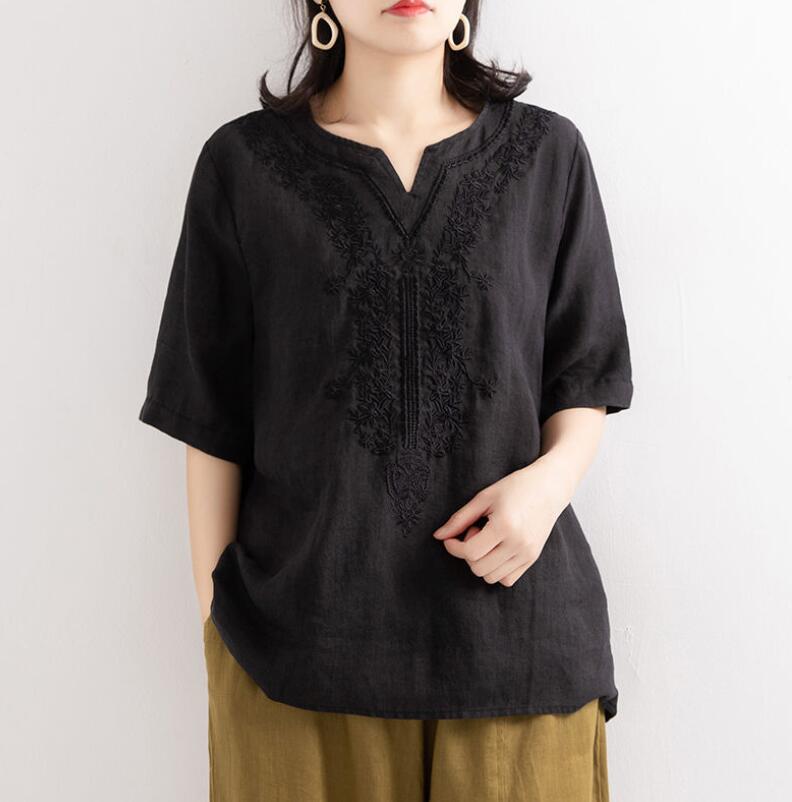 刺繍入り半袖トップス
