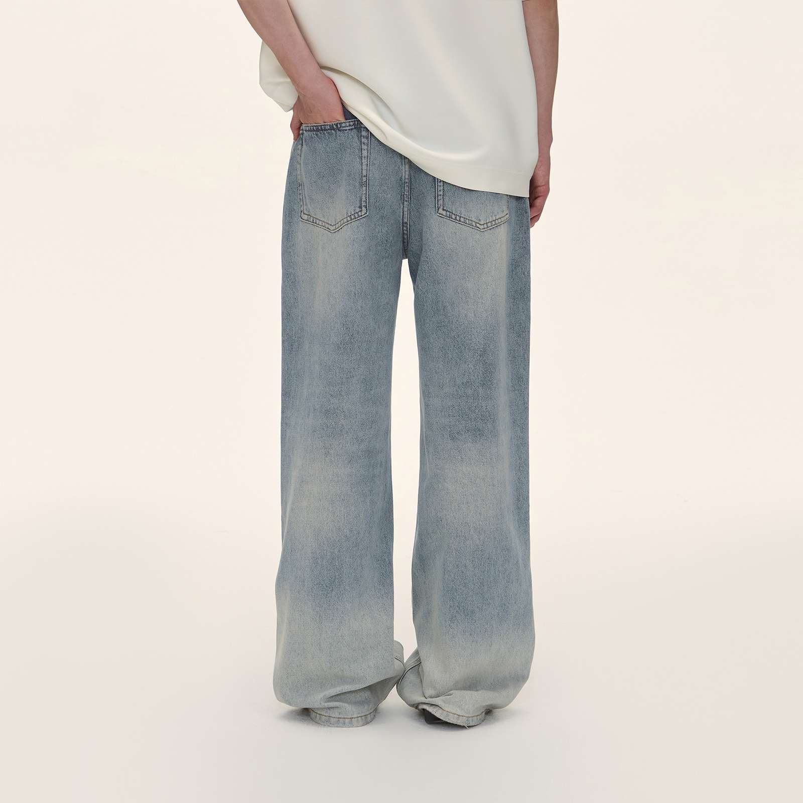 https://fulmo-img-server.com/denimn/c5c55b871a6843c7b6736b0565db1cf3.jpg