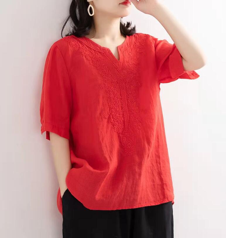 刺繍入り半袖トップス