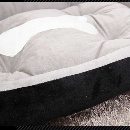 犬ベッド 骨型枕付き藤織り中敷き四角型犬ベッド