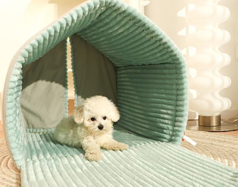 犬ベッド ふわふわフリル付き包み込み型ドーム犬ベッド
