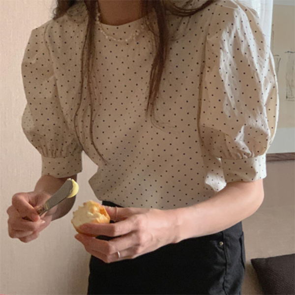 https://fulmo-img-server.com/dot-style/0230329c-34a1-4459-b220-50c5879fe9ff.jpg