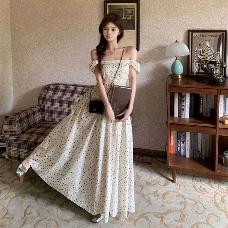 ワンピース ドットコーデ 水玉柄フリル肩見せロングワンピース