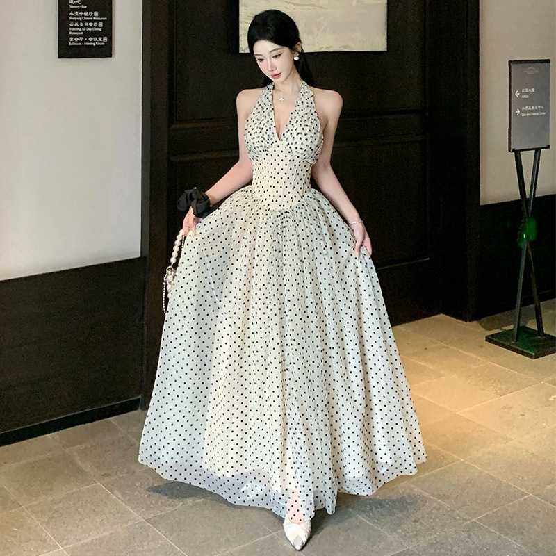 ワンピース ドットコーデ 優美なホルターネックドット柄ロングワンピース
