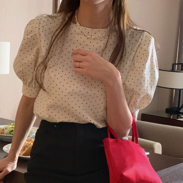 https://fulmo-img-server.com/dot-style/1dd5265d-d058-462c-8022-9eaf9072d43b.jpg
