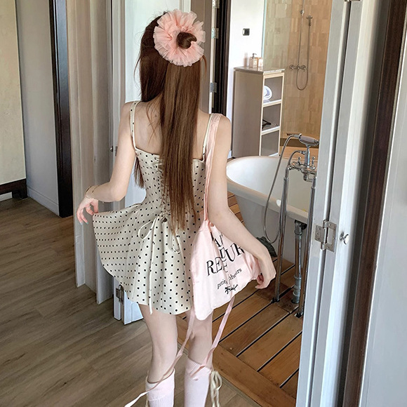 https://fulmo-img-server.com/dot-style/89e27e90-add5-47d5-ab8e-8f06977c6780.jpg