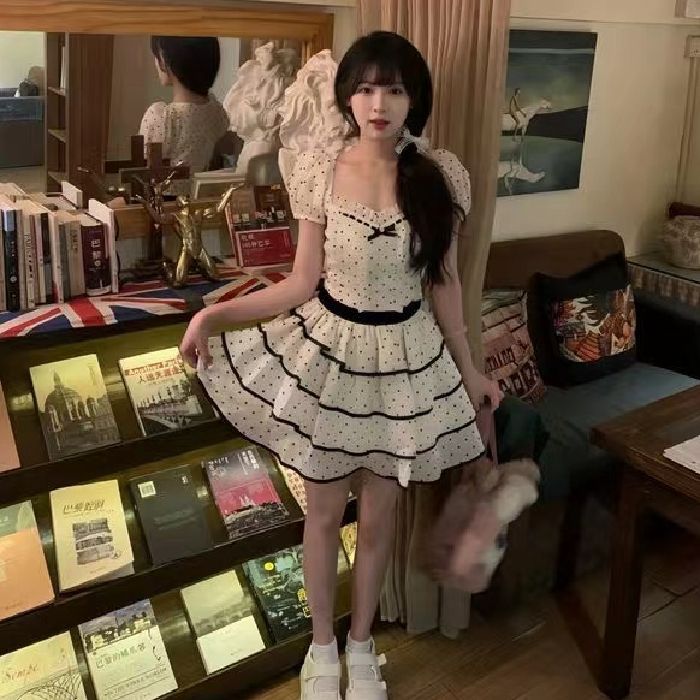 https://fulmo-img-server.com/dot-style/ab089ff1-89bf-405a-8b66-8adb1015dbaf.jpg