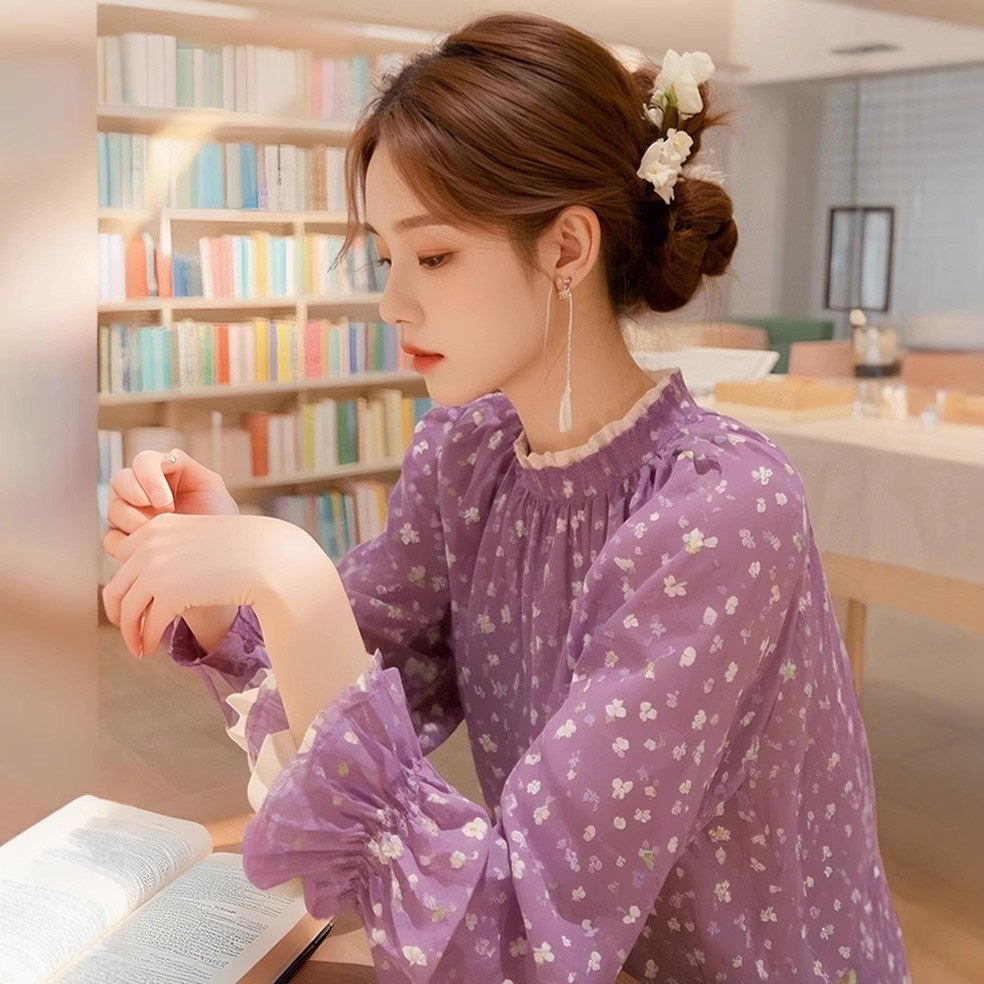 ドットコーデ 花模様シアーブラウス