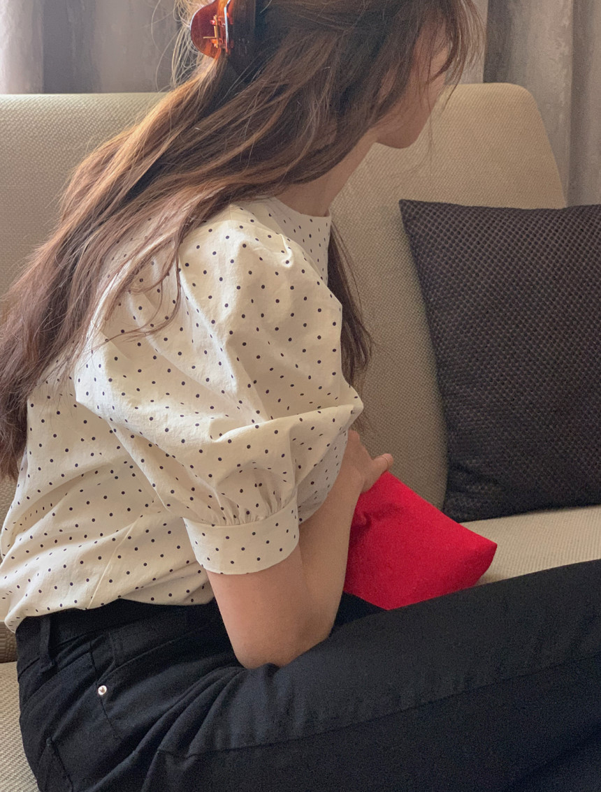 https://fulmo-img-server.com/dot-style/edb0bd49-71fb-4d67-b254-aa2091561461.jpg