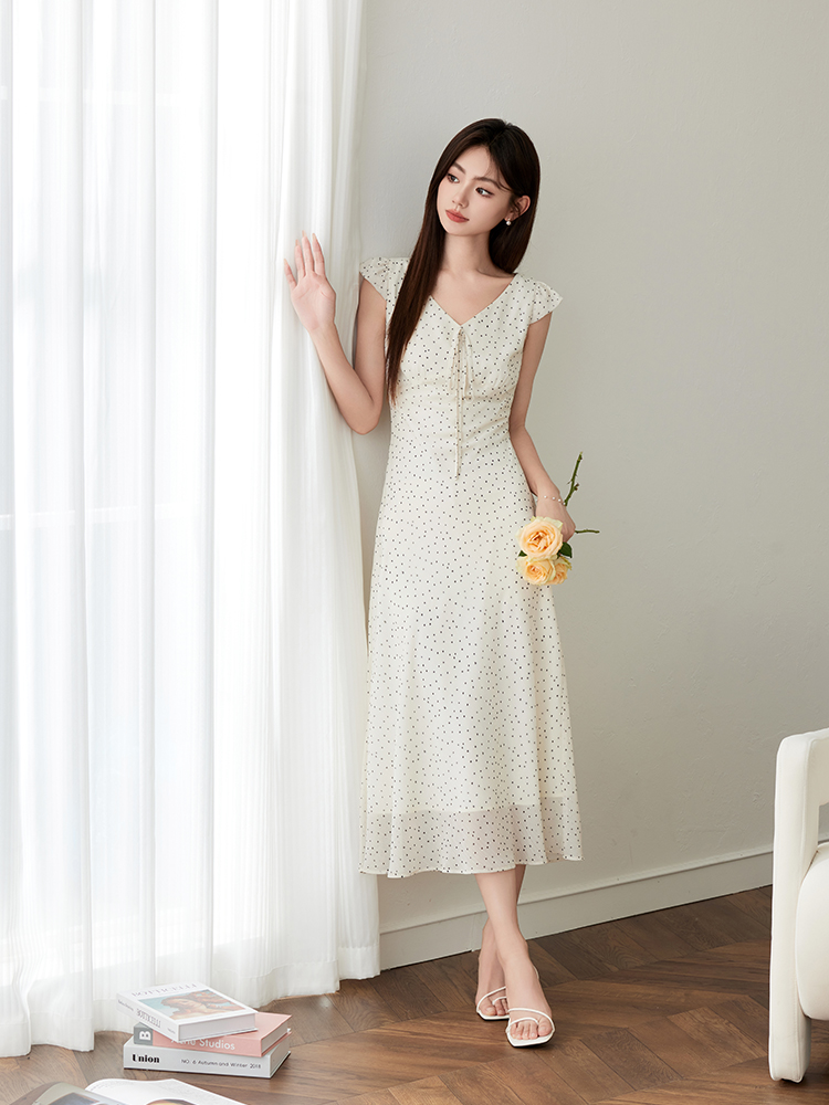 https://fulmo-img-server.com/dot-style/f83e184a-0e86-4722-9de2-2483ed40dd9c.jpg