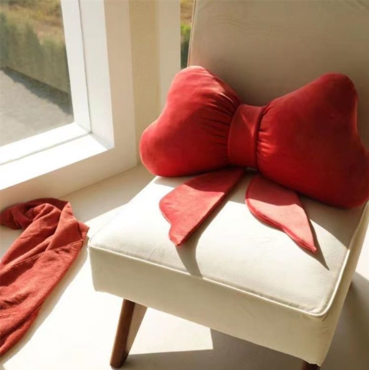 抱き枕大きいリボン型