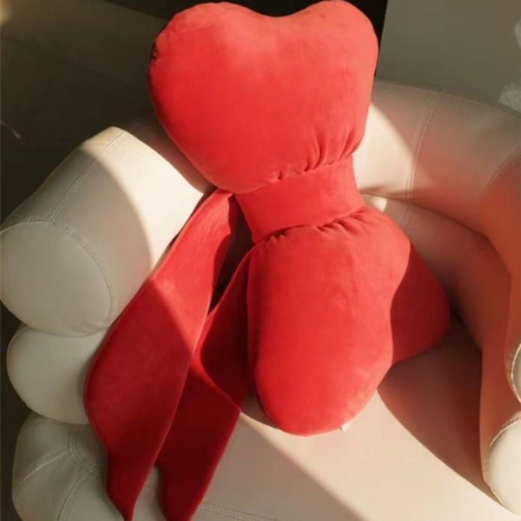 抱き枕大きいリボン型