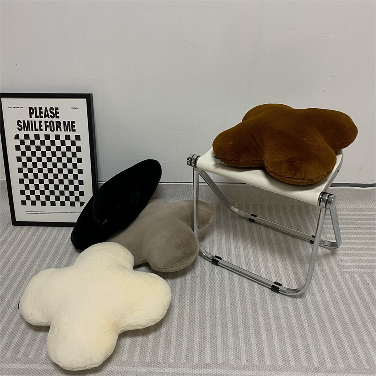 抱き枕大きいふわふわ花型