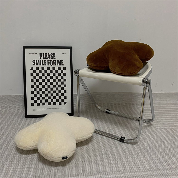 抱き枕大きいふわふわ花型