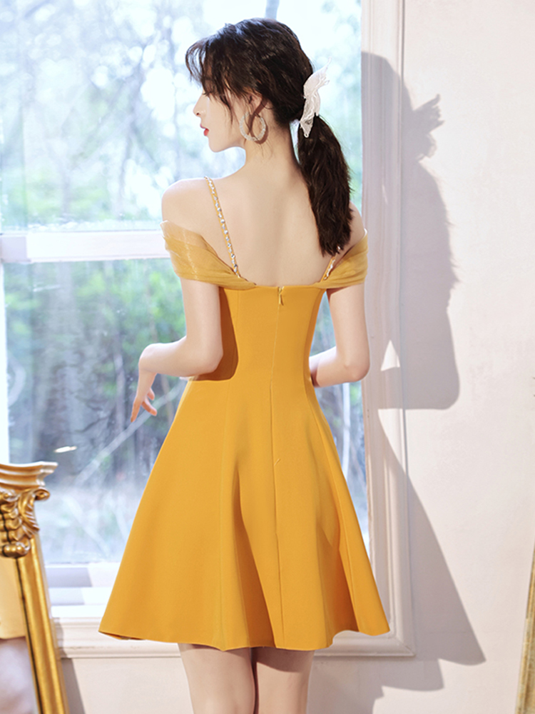 オケージョン ドレス 華やかチェーン肩紐付きオフショルフレアドレス