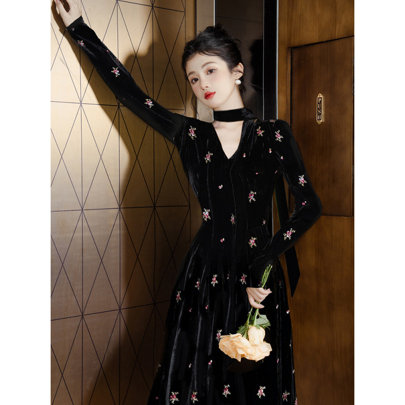 https://fulmo-img-server.com/dresscode-dresscode/024df060-9032-4888-9af3-2222fee71301.jpg