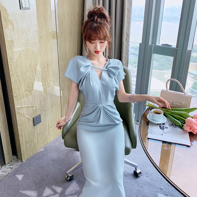 https://fulmo-img-server.com/dresscode-dresscode/040c3605-7b23-430f-a763-2557ced31f55.jpg