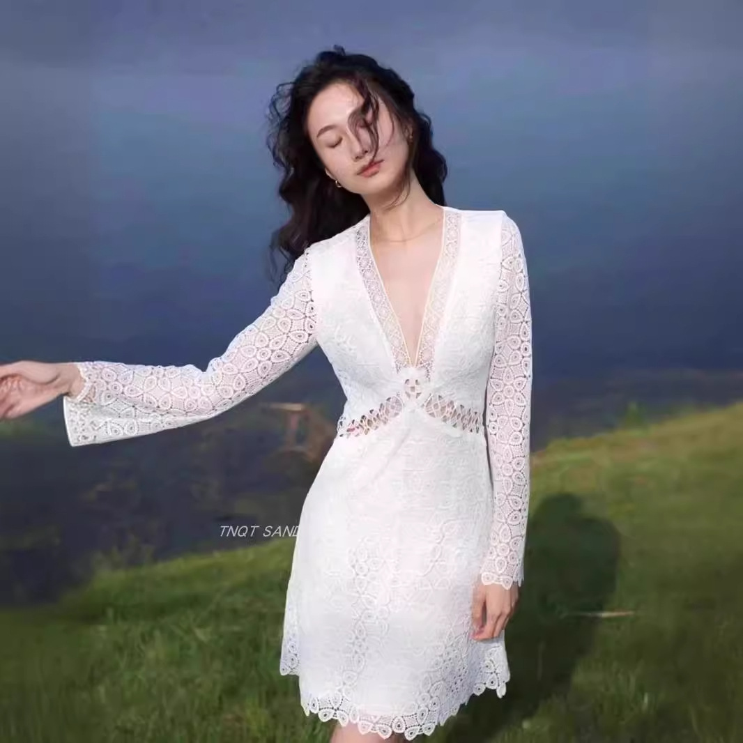 https://fulmo-img-server.com/dresscode-dresscode/04ef46d8-a2be-4f7d-9de1-a56277d5c555.jpg