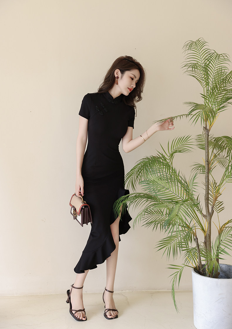 https://fulmo-img-server.com/dresscode-dresscode/04f29f64-7758-443b-b852-b150ee1c5c42.jpg
