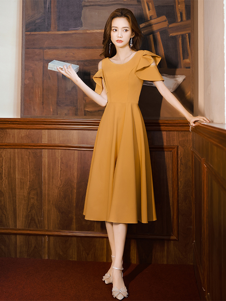 https://fulmo-img-server.com/dresscode-dresscode/051be42f-0c5c-44a5-8e3d-daff75dd4620.jpg