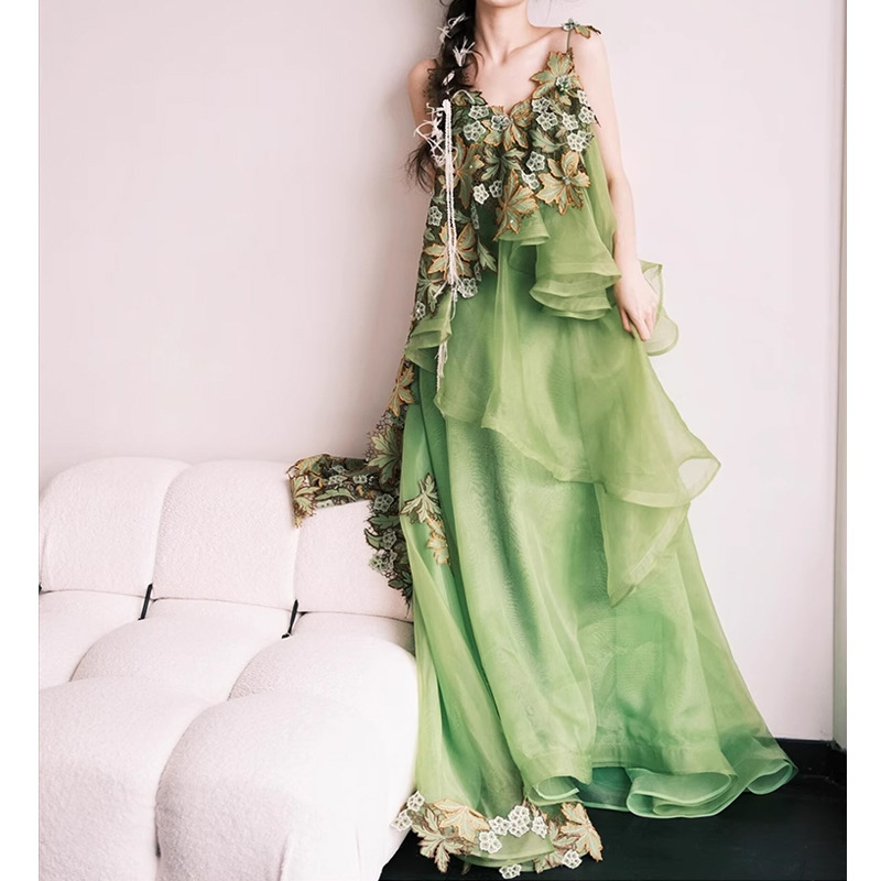 https://fulmo-img-server.com/dresscode-dresscode/077300a6-07ea-4153-b7e8-86dbf8e88d53.jpg