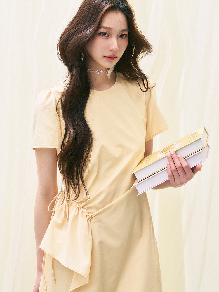 https://fulmo-img-server.com/dresscode-dresscode/0912fdcc-bdb7-44bf-846e-94b9701bfa4e.jpg