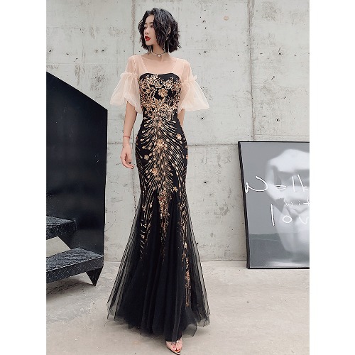 https://fulmo-img-server.com/dresscode-dresscode/09ddb2e3-9c6e-4272-acaa-fb2f837b5a4e.jpg