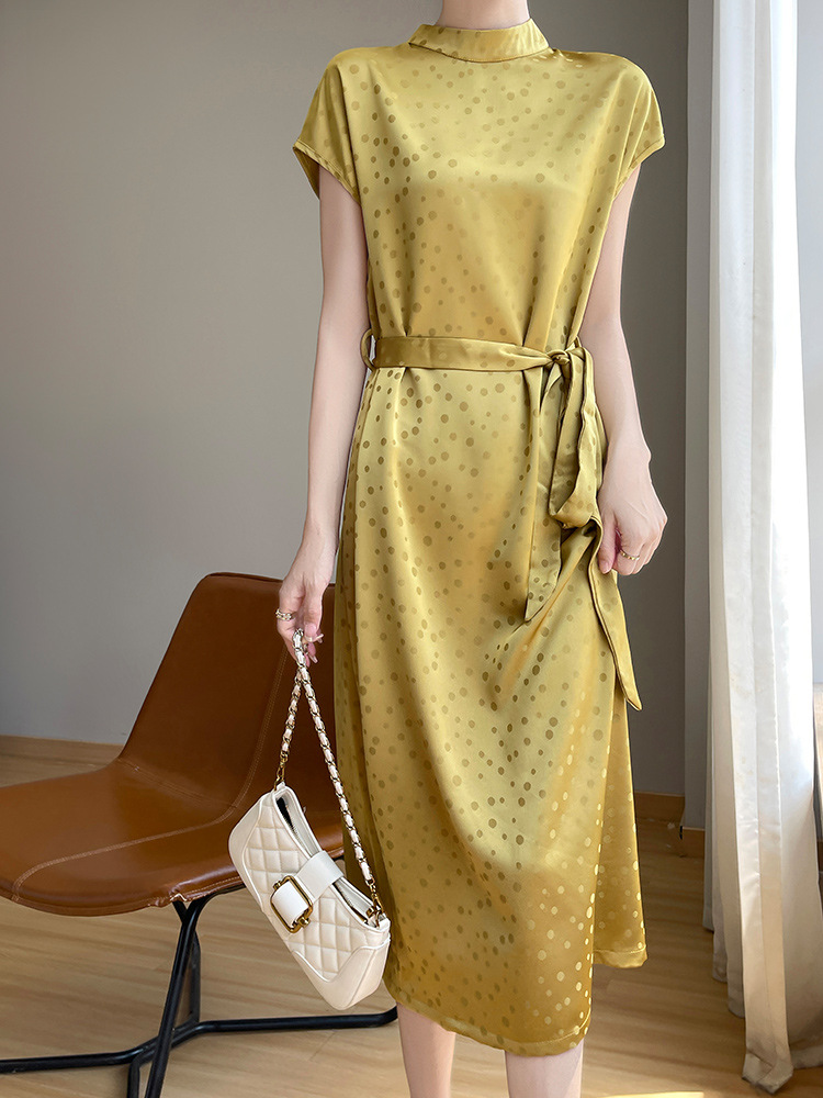 https://fulmo-img-server.com/dresscode-dresscode/0b5767e9-3d1d-4b98-91da-8011d3ccfb0e.jpg