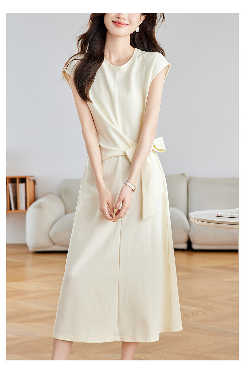 https://fulmo-img-server.com/dresscode-dresscode/0b93753e-1c2c-4ad2-b707-0759ec31c9d4.jpg