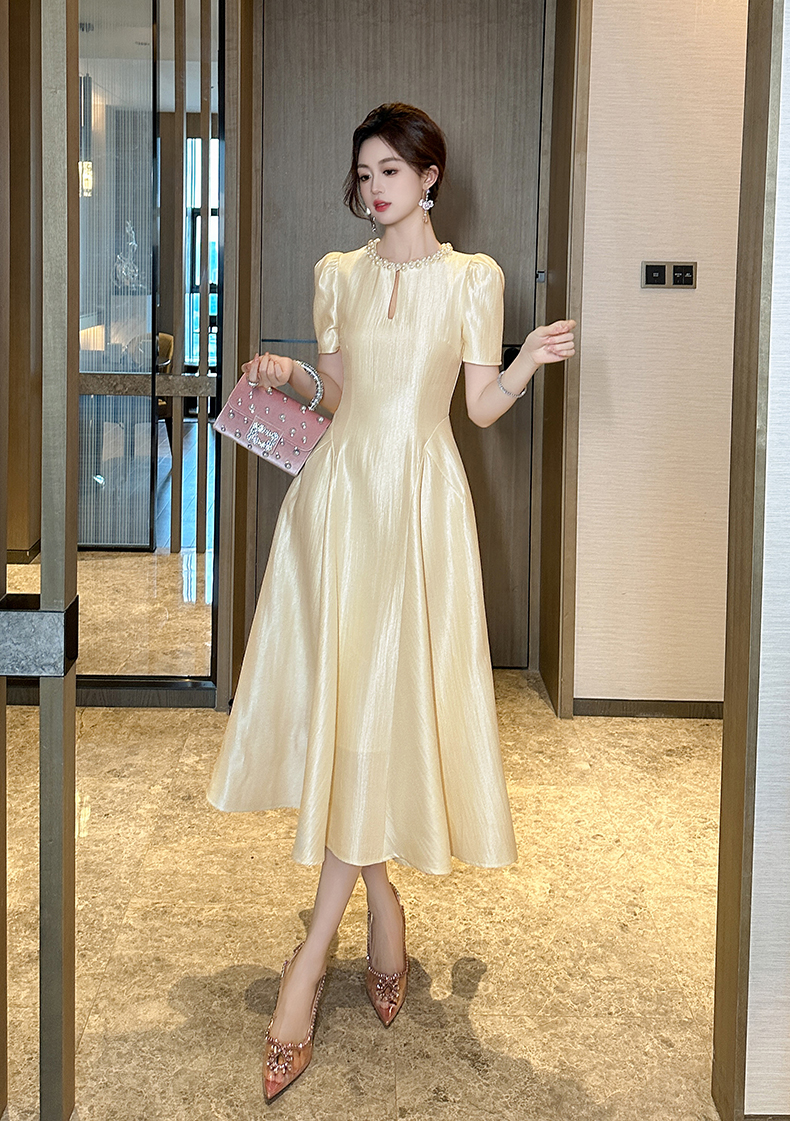 https://fulmo-img-server.com/dresscode-dresscode/0ba6128a-e7dd-442d-8679-c536e2e5eb9b.jpg