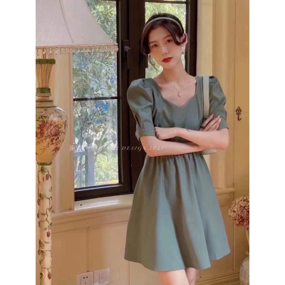 https://fulmo-img-server.com/dresscode-dresscode/0f2d70ea-0f98-471d-9520-80fa85accd17.jpg