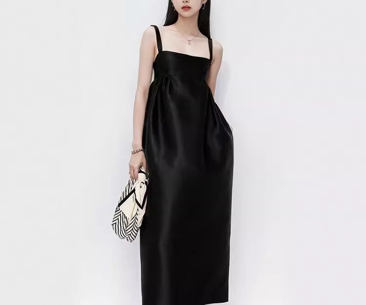 https://fulmo-img-server.com/dresscode-dresscode/0f6d38cd-4b48-4513-b34d-520ad8ab7694.jpg