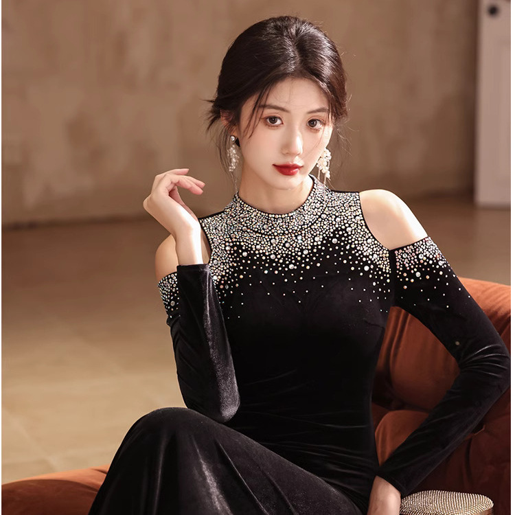https://fulmo-img-server.com/dresscode-dresscode/1264f217-198b-47d2-870f-e8a1fd5d5b49.jpg
