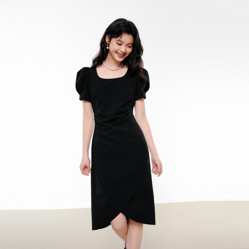 https://fulmo-img-server.com/dresscode-dresscode/12829655-8bc9-4eca-9ac4-5204a143be72.jpg