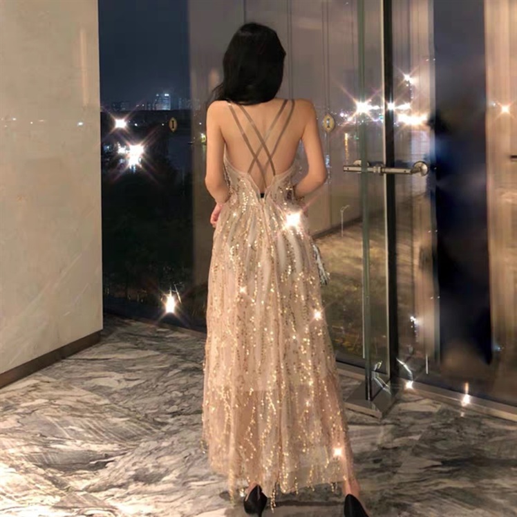 https://fulmo-img-server.com/dresscode-dresscode/1383ad09-94b5-4ebe-bb44-31a3fdba5b3b.jpg