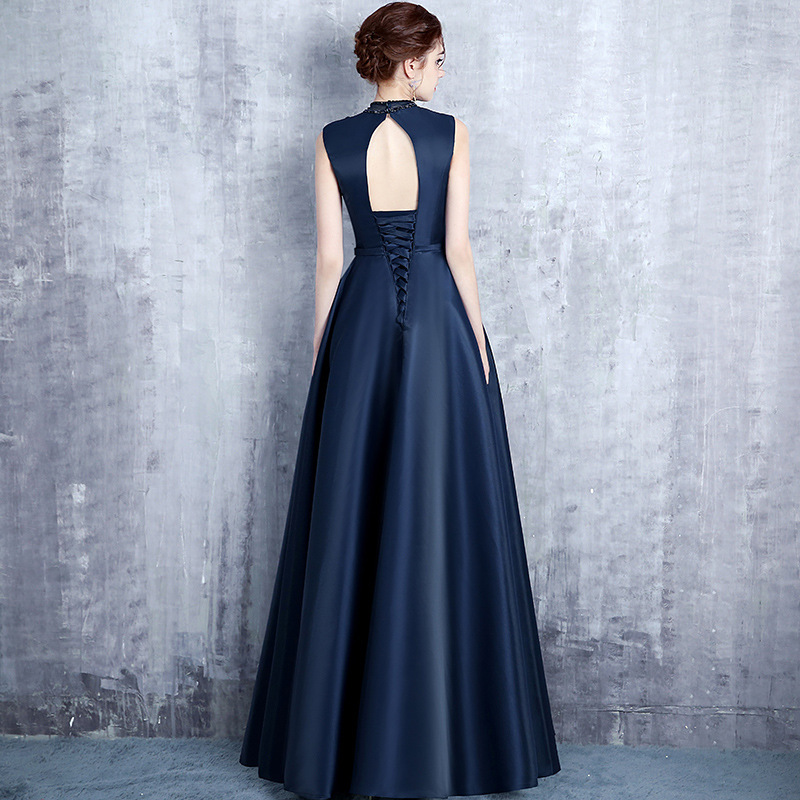 https://fulmo-img-server.com/dresscode-dresscode/152ce658-0ef9-402b-bd77-8ecc5fdf3b39.jpg
