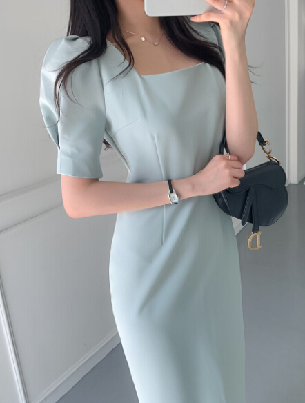 https://fulmo-img-server.com/dresscode-dresscode/154d2f21-3f2b-4f37-ac78-3a837856280f.jpg